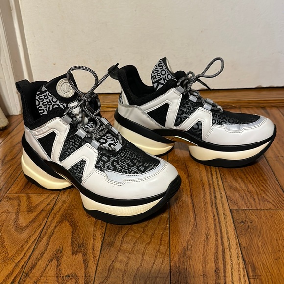 MICHAEL Michael Kors Sneakers Olympia please trainer IN EXCELLENT CONDIT…